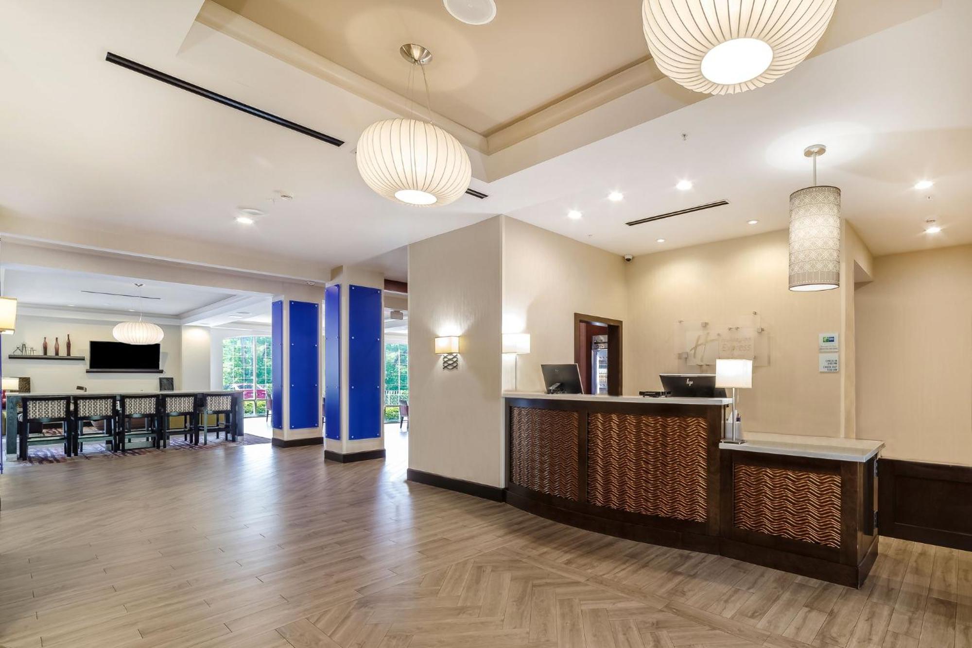 Holiday Inn Express & Suites Aiken By Ihg Exterior foto
