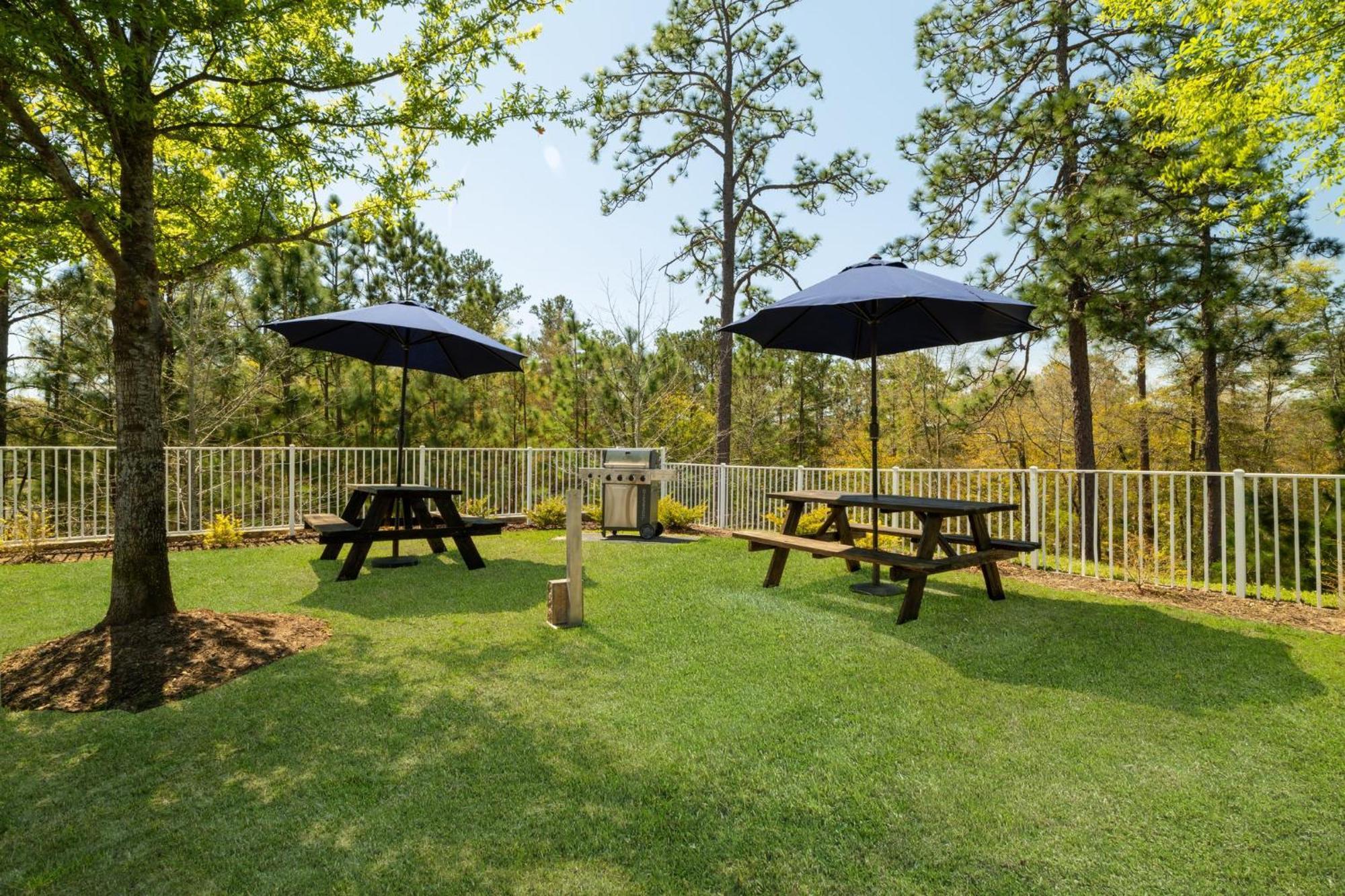 Holiday Inn Express & Suites Aiken By Ihg Exterior foto